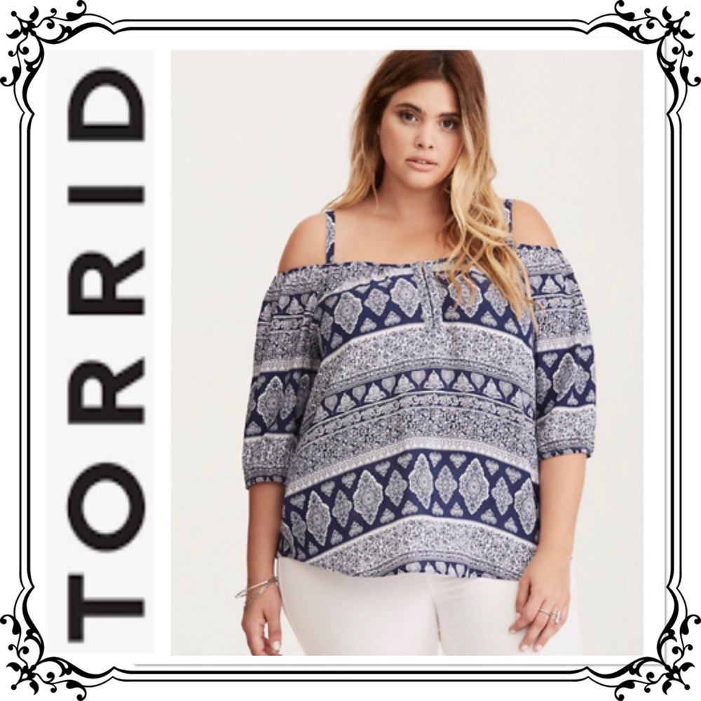 TORRID ⭐️ Paisley Print Challis Cold Shoulder Blouse